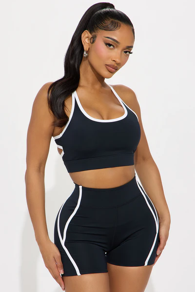 Active Tops & Jackets