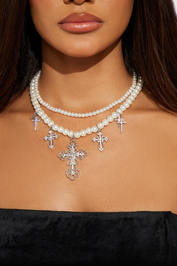 Cross My Heart Necklace - Silver