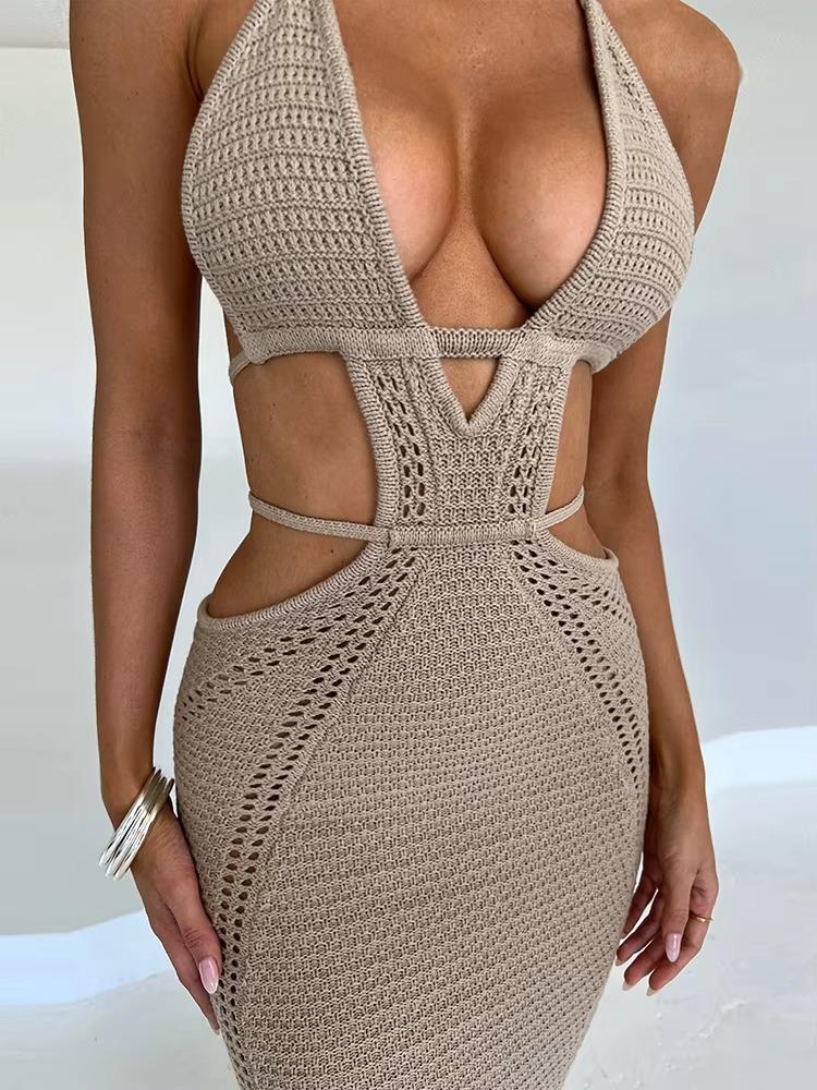 Hugcitar Crochet Halter Sleeveless Backless Solid Hollow Out Bandage Sexy Slim Maxi Prom Dress Winter Festival Party Outfit