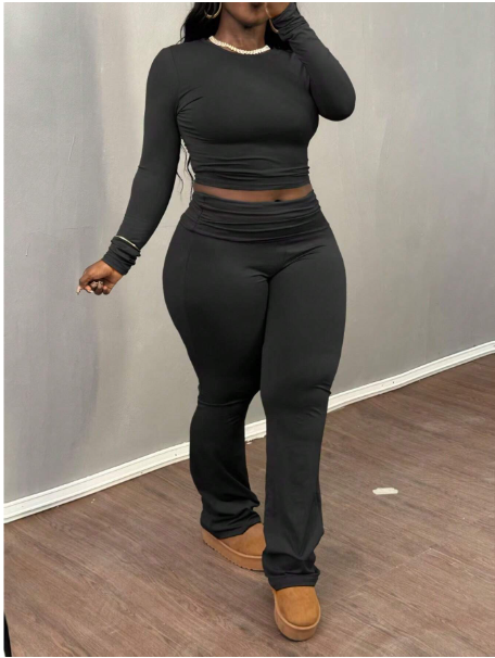 Women Plus Size Solid Color Ruched Fitted Cropped Long Sleeve T-Shirt And High Waist Flared Leg Pants Set, Versatile For Spring/Autumn