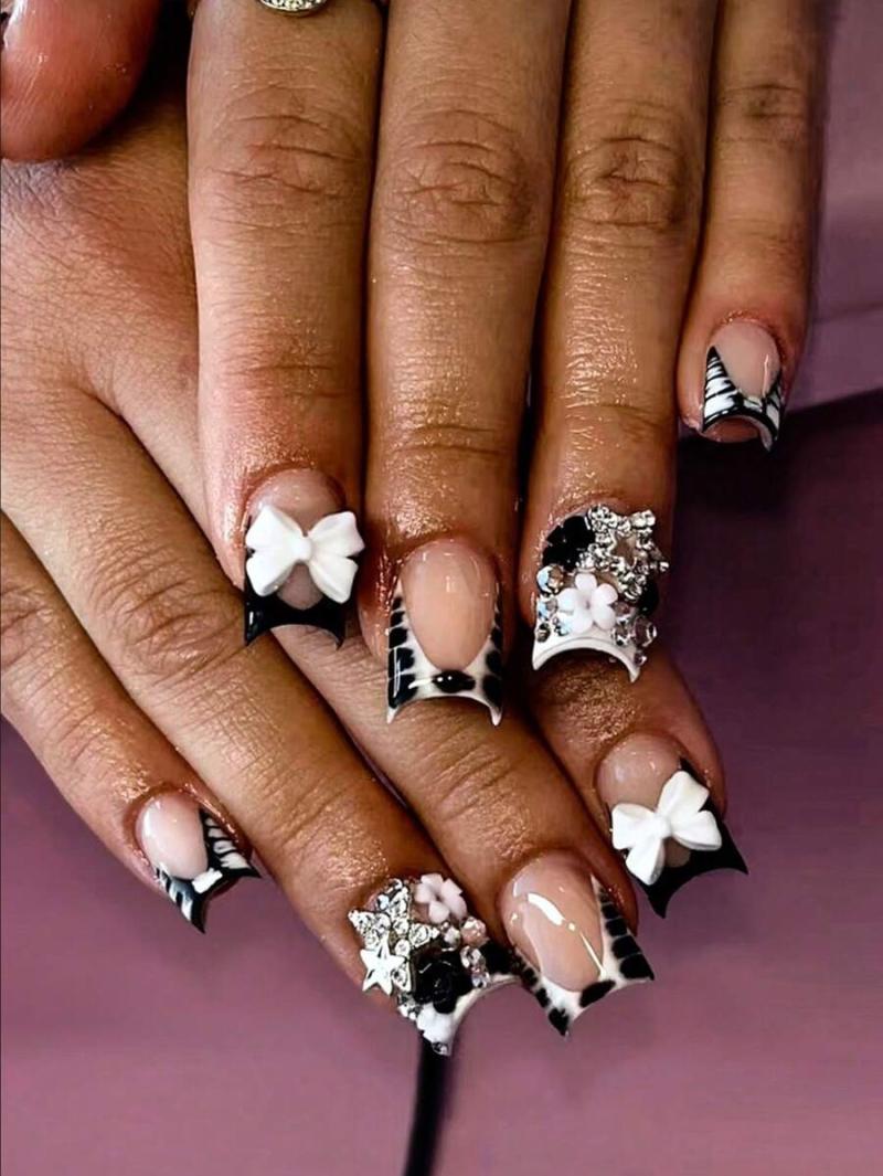 24Pcs Set French Style Black & White Tie Dye Polka Dot Press-On Nails, Reusable, With Bowknot, Star Rhinestones, Cute & Chic, Suitable For Dates, Spring, New Year, Christmas, Daily, Birthday, Festival, Spring/Summer New Arrival Nail Supplies Nails